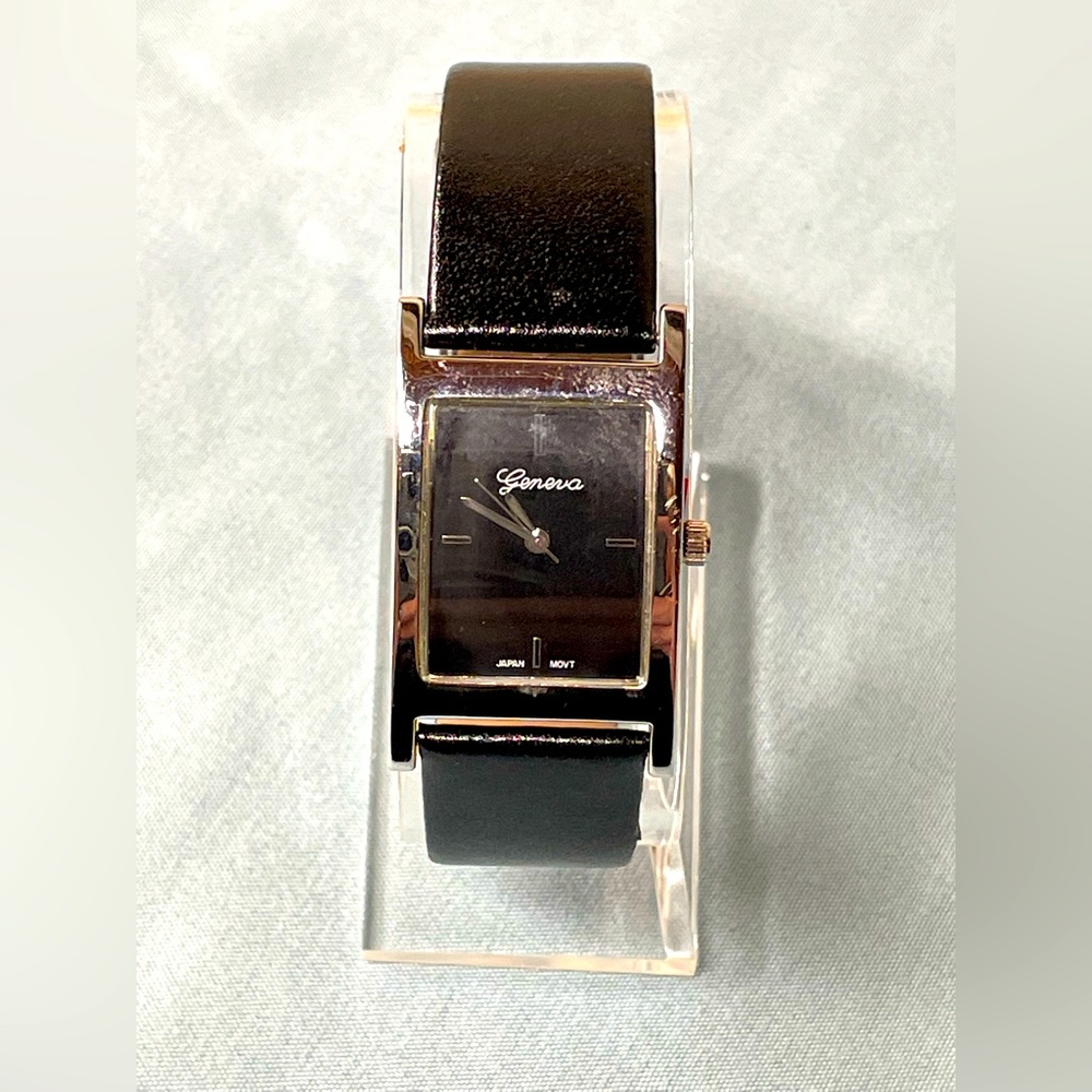 Geneva Fashion Faux Leather Watch-Brand New